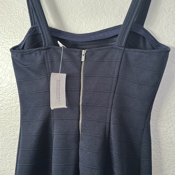 NWT Banana Republic Mini Dress - Picture 4 of 4